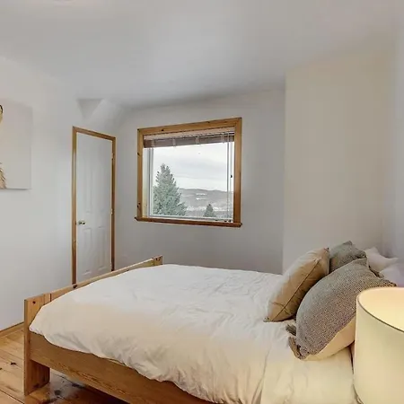 Cozy Haven With Spa & Stunning Views Baie-Saint-Paul Exterior photo