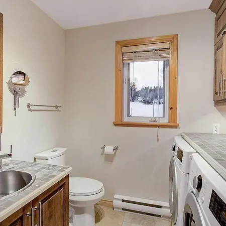 Cozy Haven With Spa & Stunning Views Baie-Saint-Paul Exterior photo