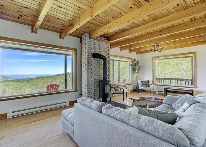 Cozy Haven With Spa & Stunning Views