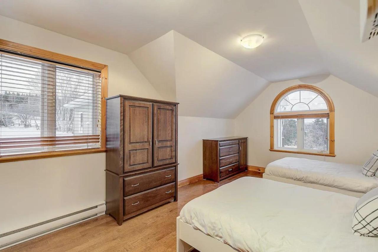 Cozy Haven With & Stunning Views Baie-Saint-Paul
