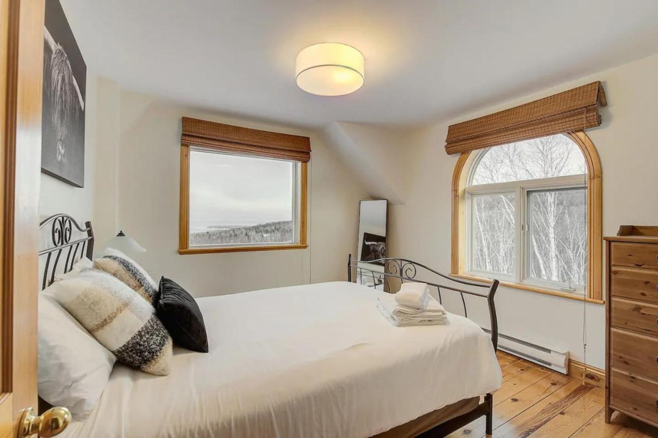 Cozy Haven With & Stunning Views