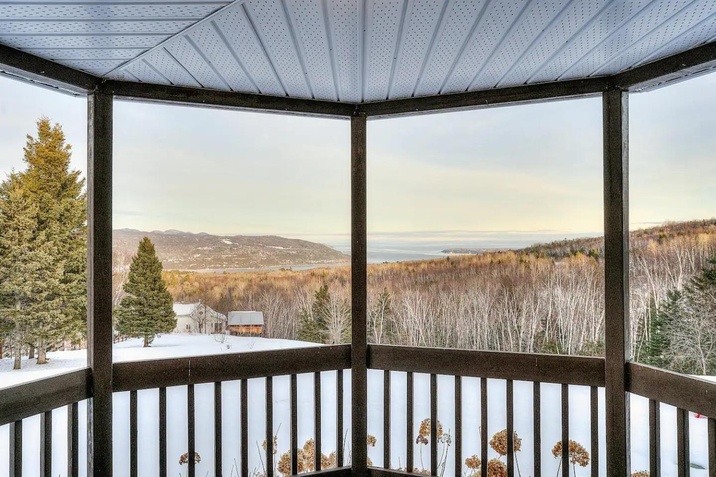 Cozy Haven With & Stunning Views Baie-Saint-Paul